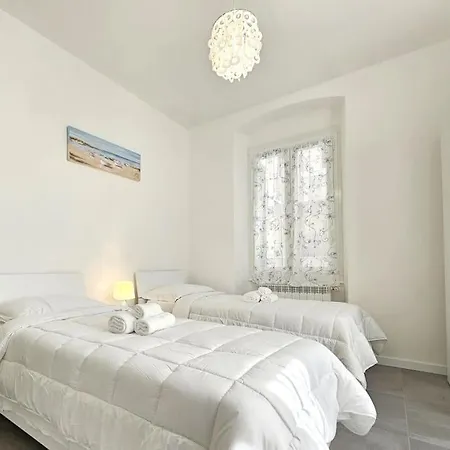 Elegante A Due Passi Dal Centro Apartment *